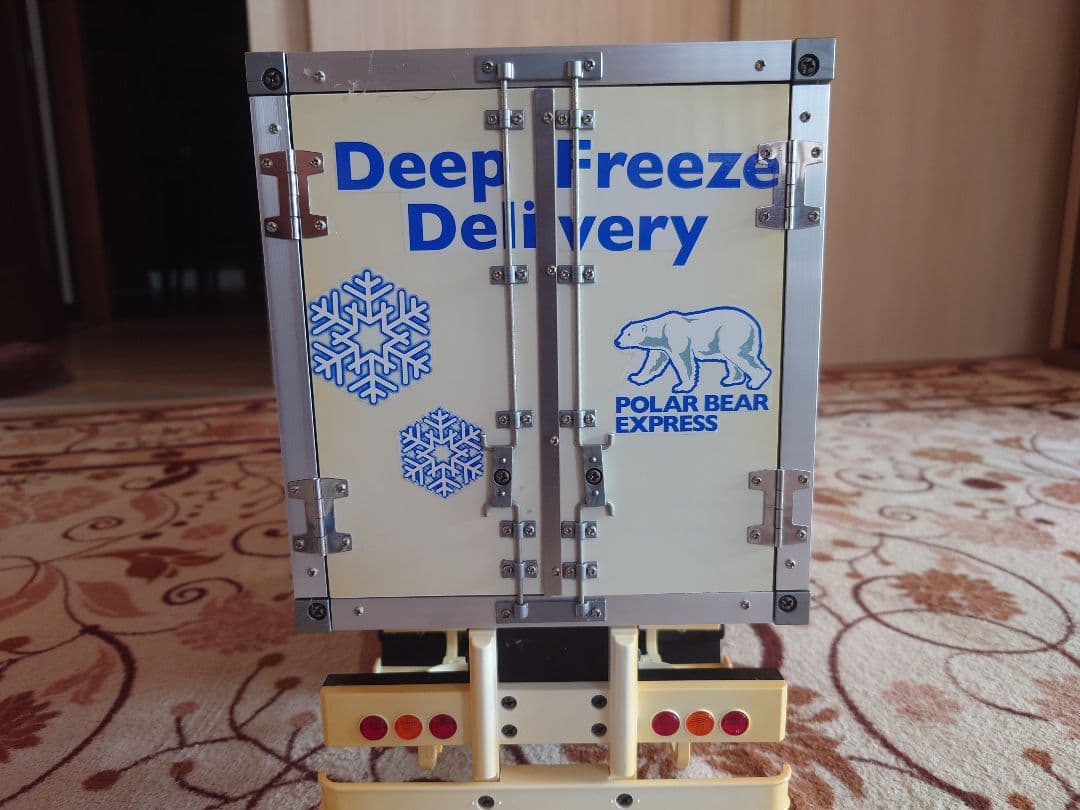 タミヤ　1/14 リーファートレーラー