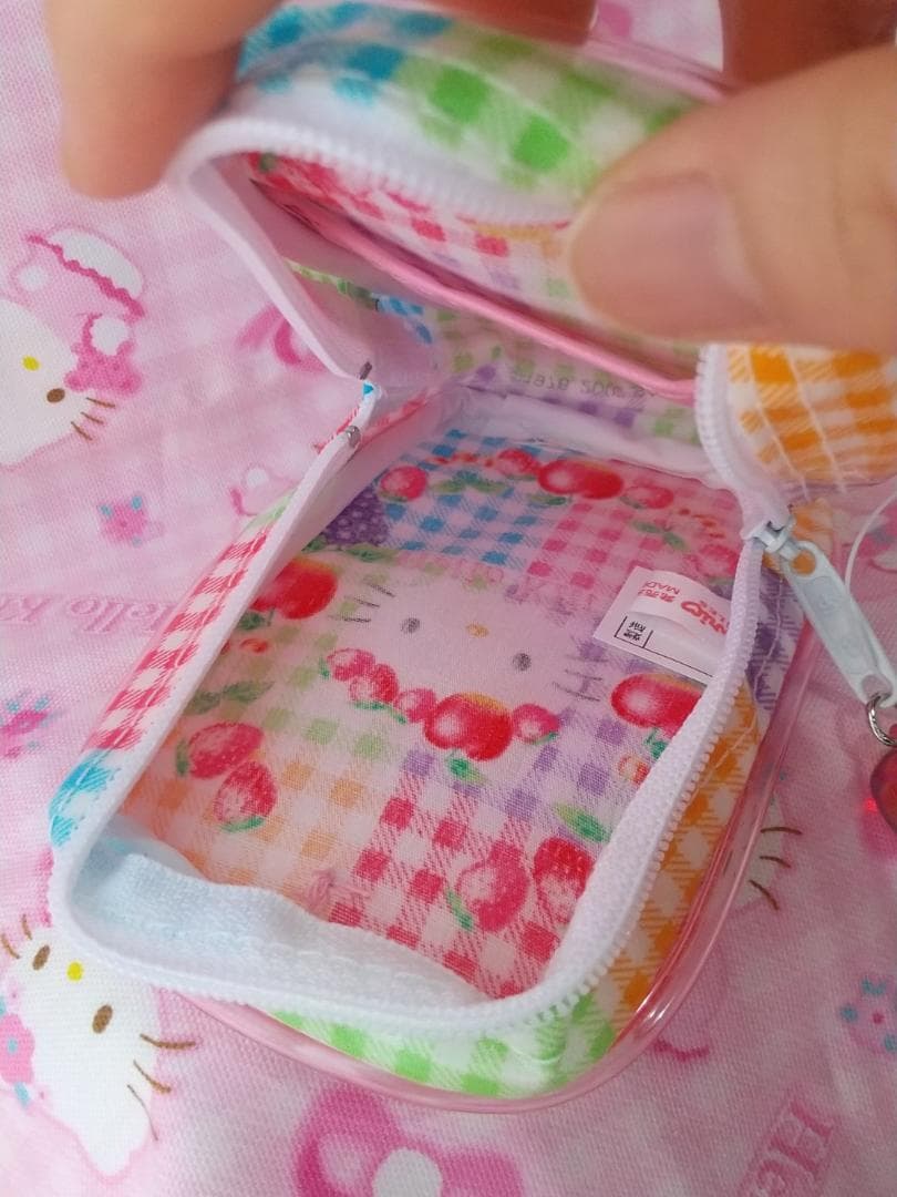 キティ　ポーチ　フルーツ　いちご　サクランボ　2002年　サンリオ