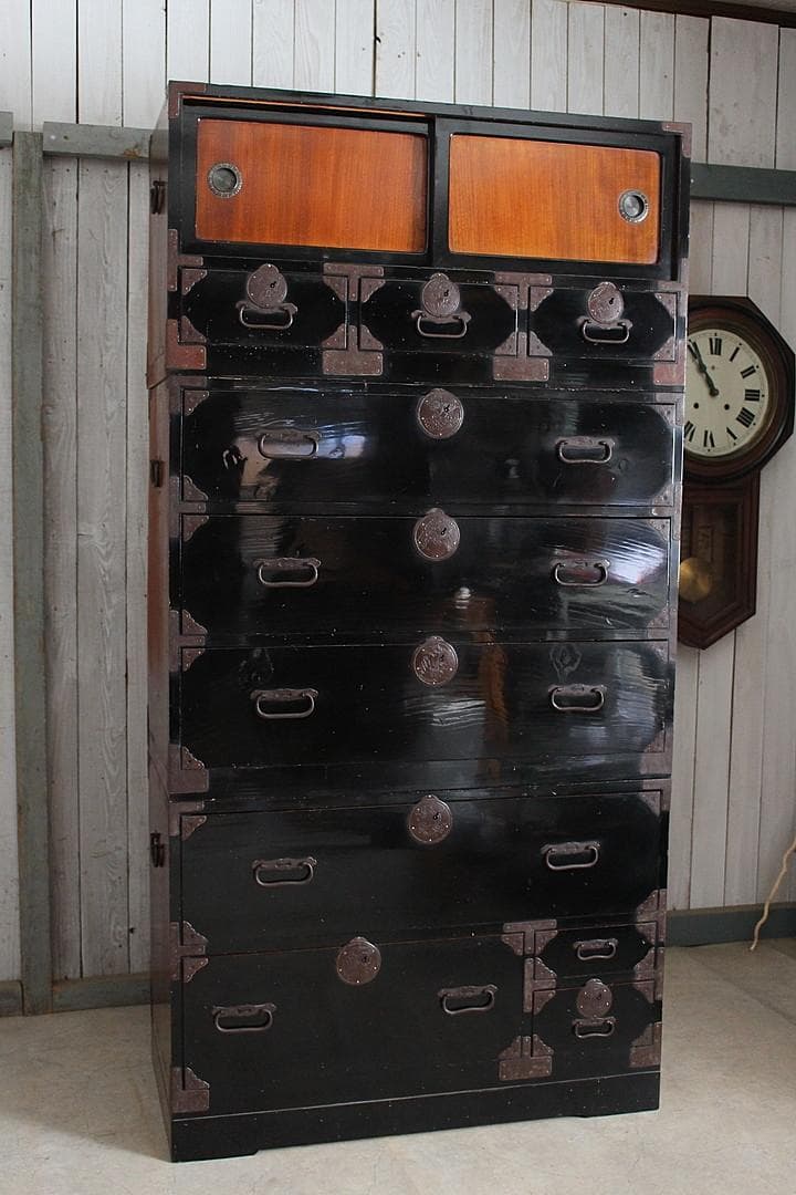 丸金具付き小抽斗3杯×欅戸の戸棚　庄内箪笥　タンス　収納　古家具　古民家時代家具