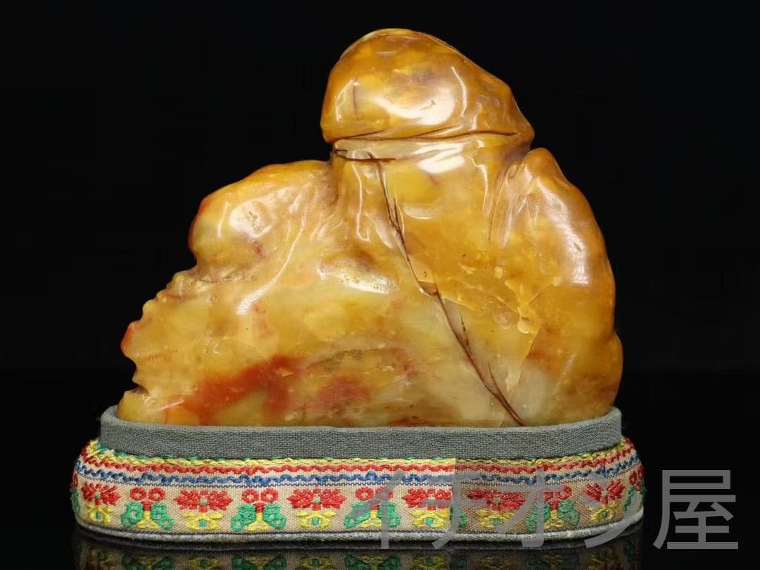 珍品旧蔵 甲辰年 田黄石人物雕刻 篆刻 細密彫刻 文房置物 観賞 人物雕刻