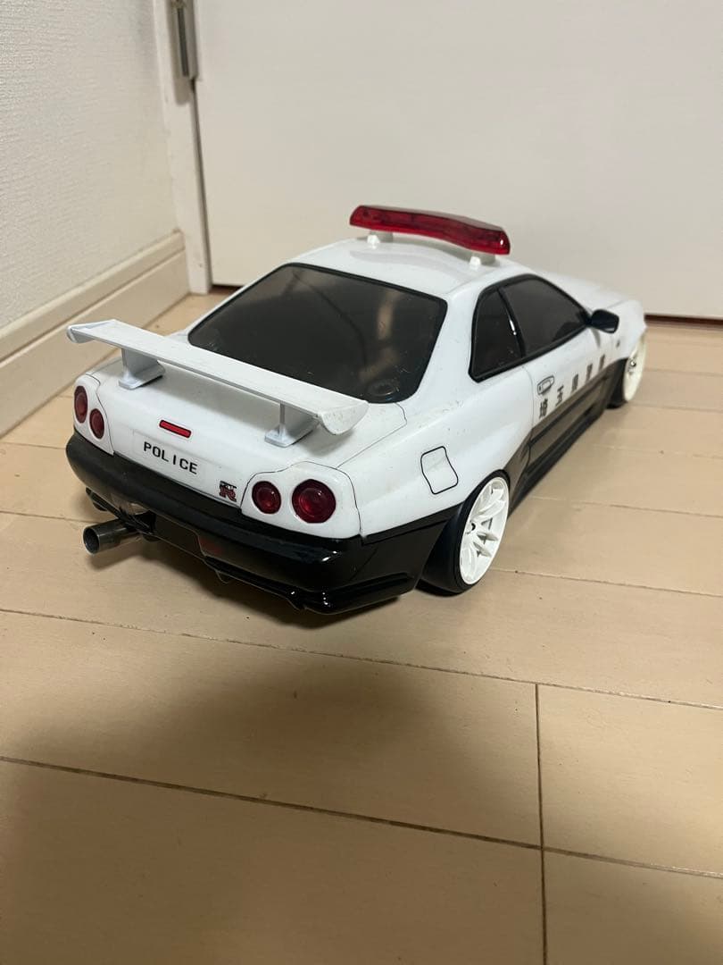 ヨコモドリパケパトカーボディ付き