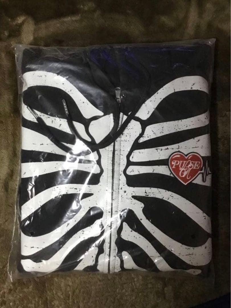 PULSEON TREASURE ジップアップフーディー Lサイズ