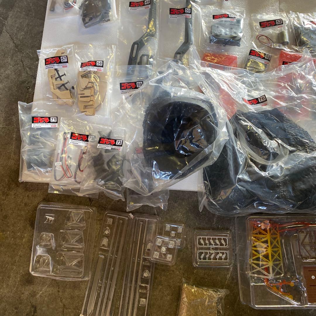 DeAGOSTINI ゴジラをつくる　全巻セット　1-100巻新品未使用