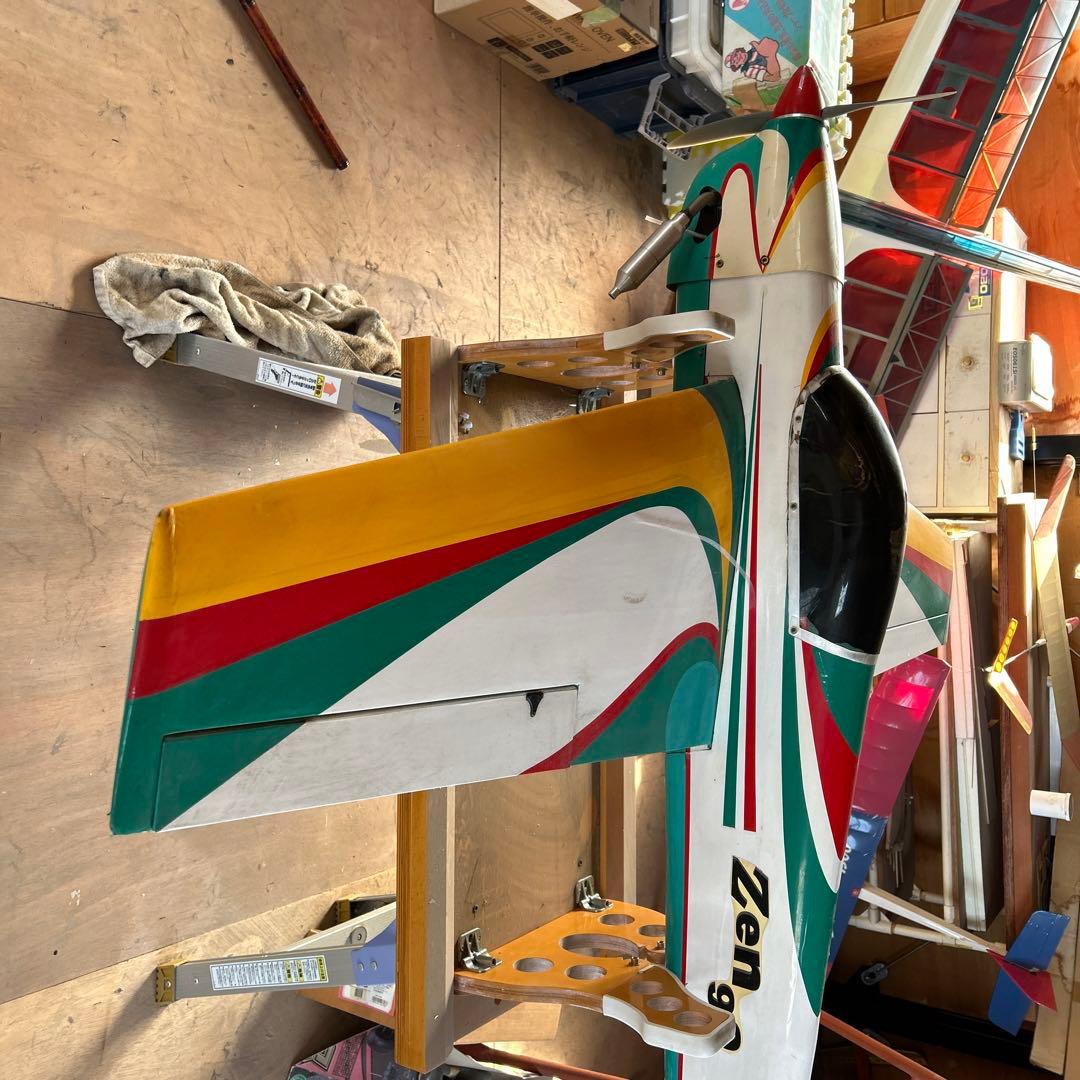 モデルクラフト製ゼン90スタント機