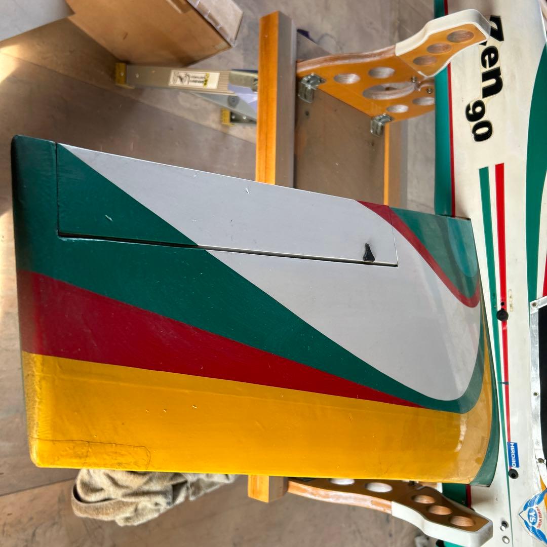 モデルクラフト製ゼン90スタント機