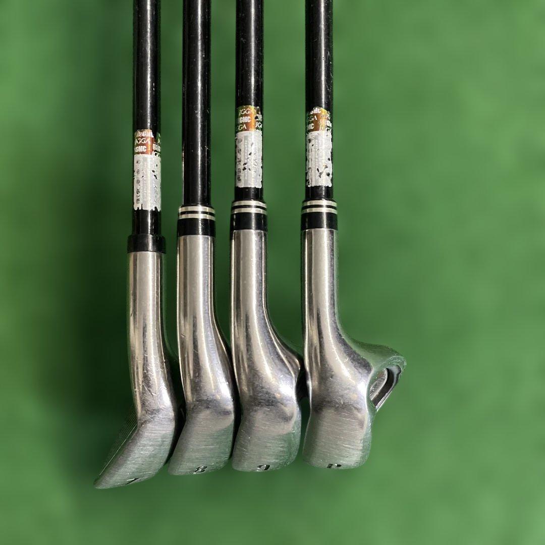 ゼクシオ ナイン　アイアン　4本組　MP900 Rフレックス レッド