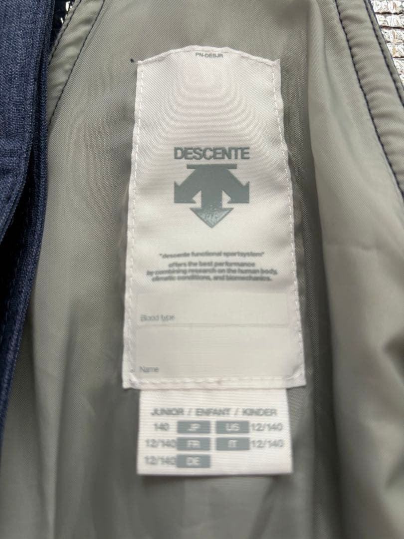 DESCENTE デサント　スキーウェア　スノーボード　子供　キッズ　140