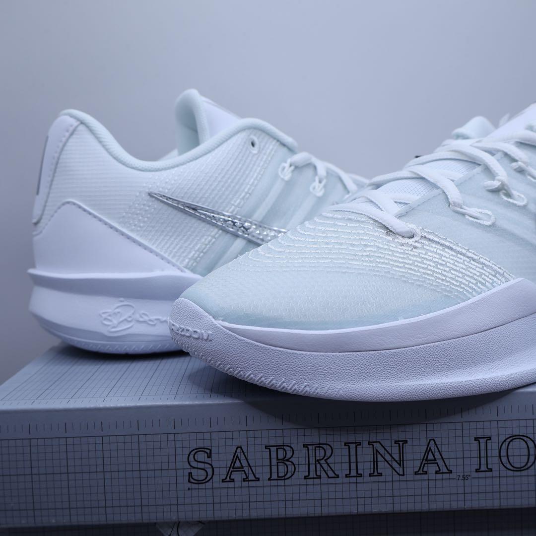 シューズ(男性用) NIKE SABRINA 3 WHITE LLIC SILVERMINT