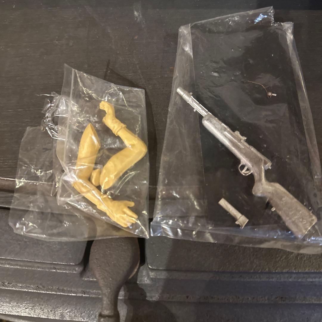 鳥山明サイン入りLISA AND PZB-39 プラモデル