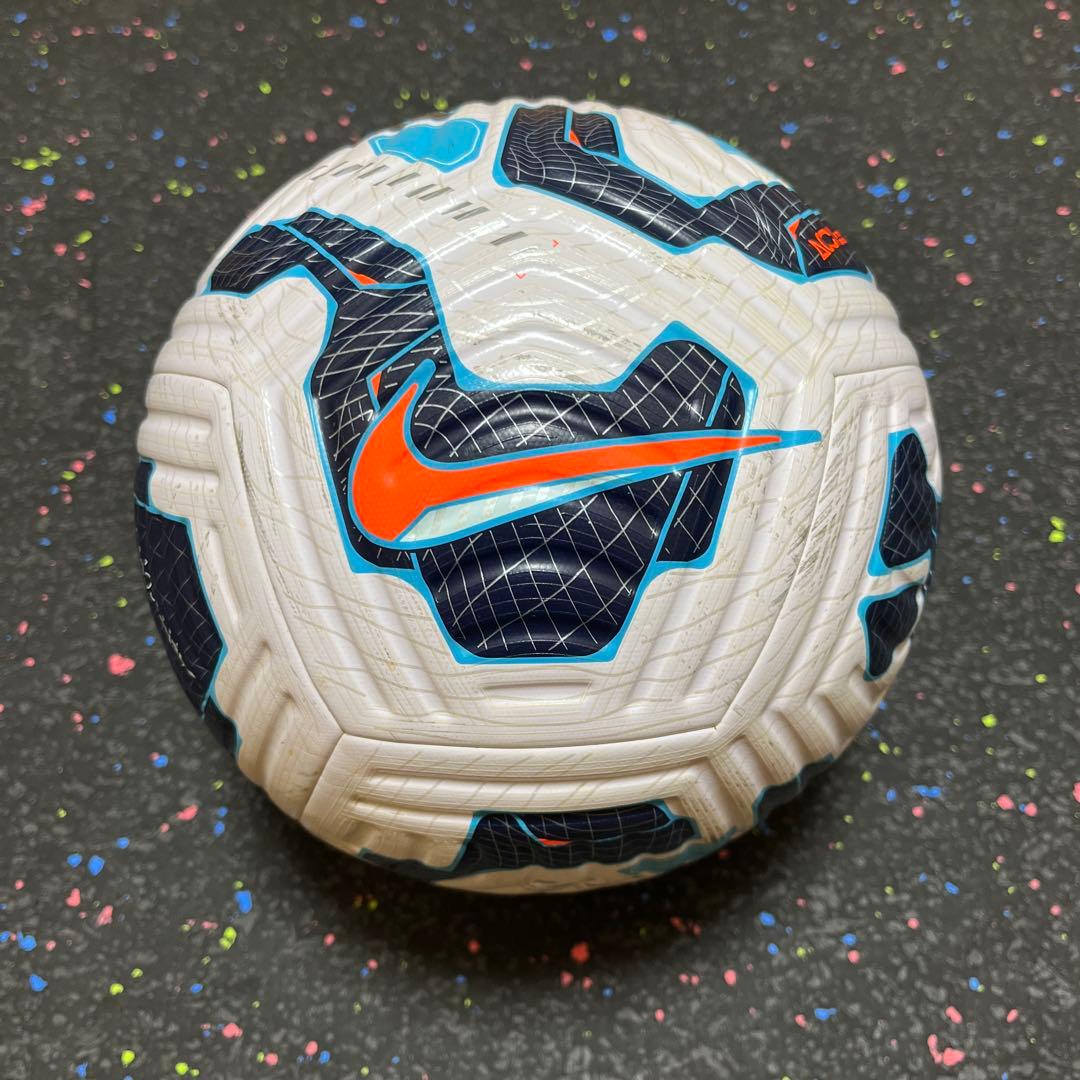 【FIFA Quality Pro】ナイキフライト24/25 サイズ5