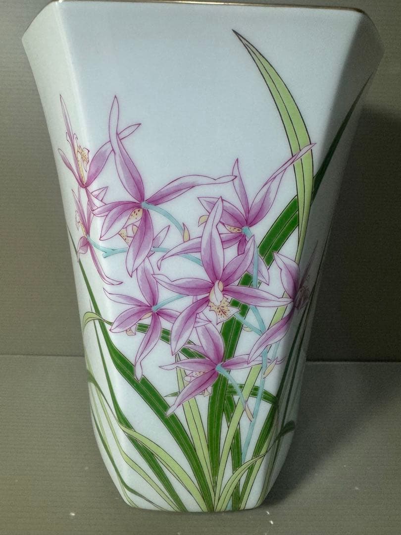 2522 香蘭社　六角花瓶　金彩