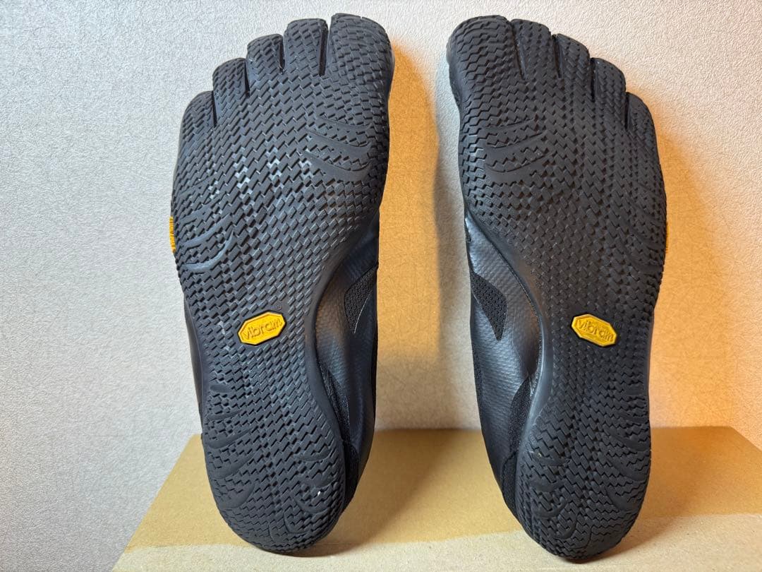 Vibram 五本指シューズ ブラック