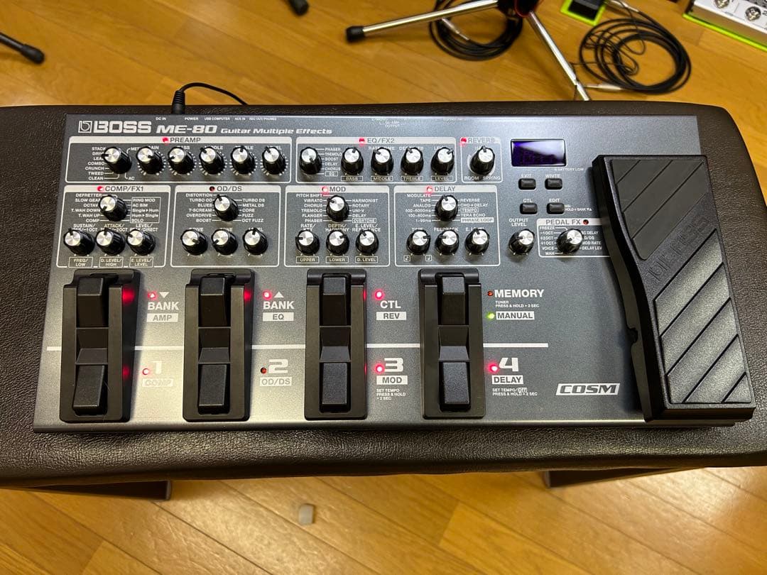 じゅんにつき他者購入不可！ BOSSマルチエフェクターME80一式セット！