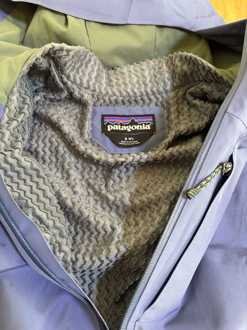 Patagonia レディース スノーボードウェア