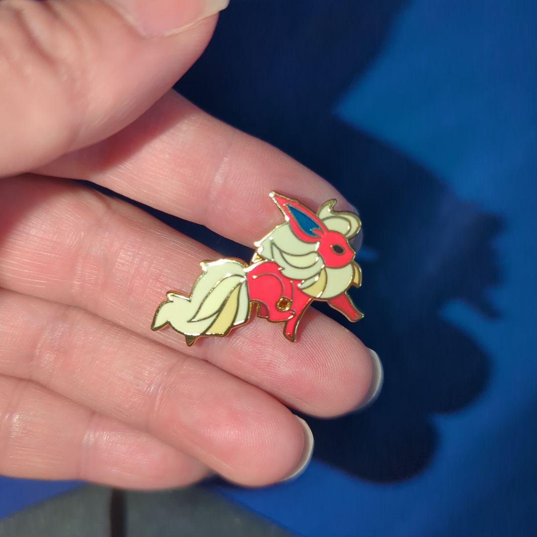 ポケットモンスター　ピンズ　ピンブローチ　ピンバッジ　ブイズ　イーブイフレンズ