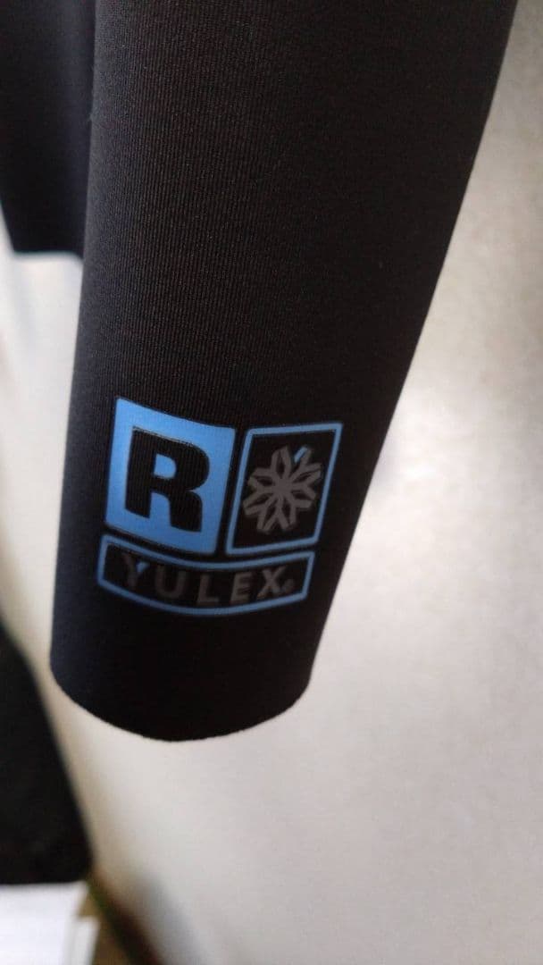 patagonia タッパー Sサイズ 2mm