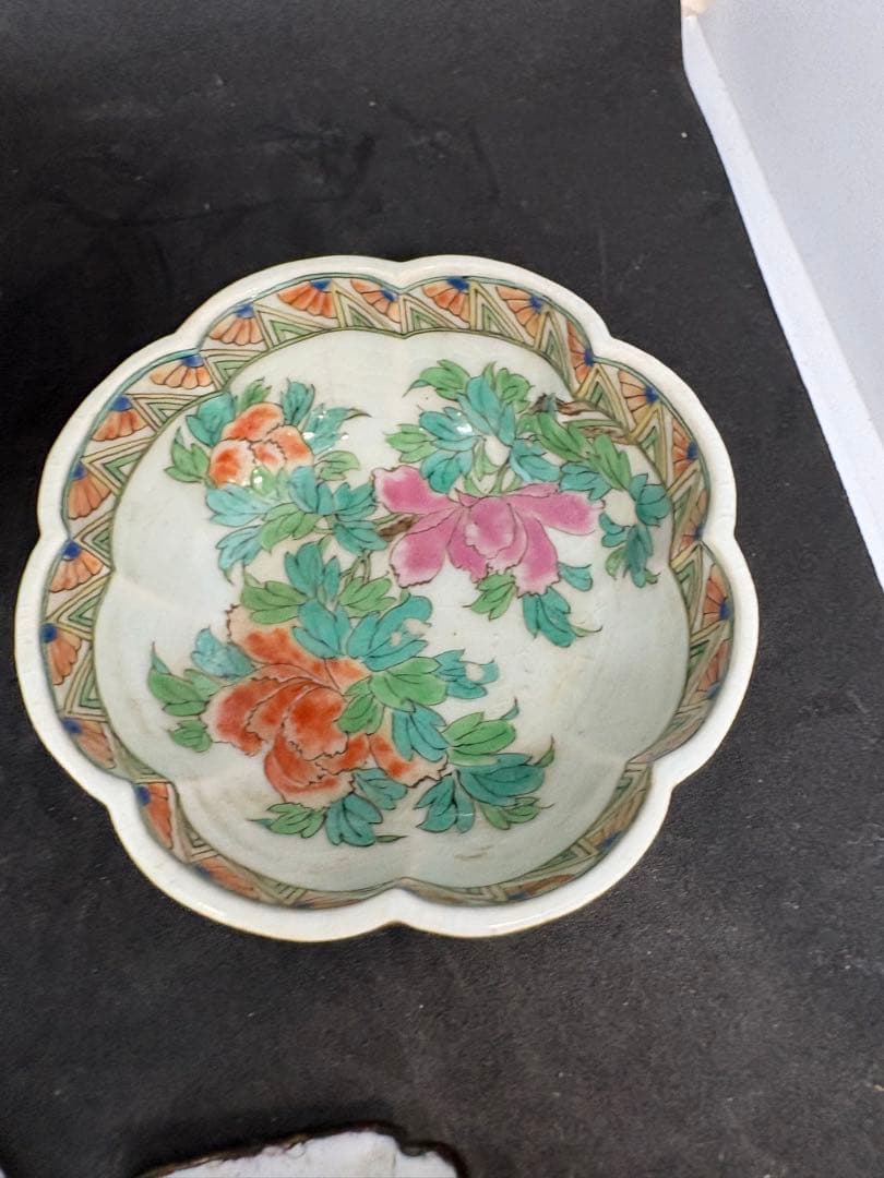 清時代唐時代徳化窯博古圖紋様 磁器大花瓶 伝世品焼物 粉彩