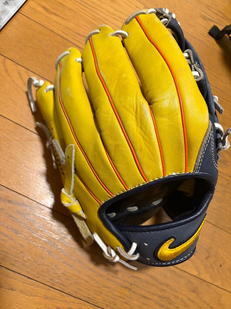 NIKE 軟式用グローブ