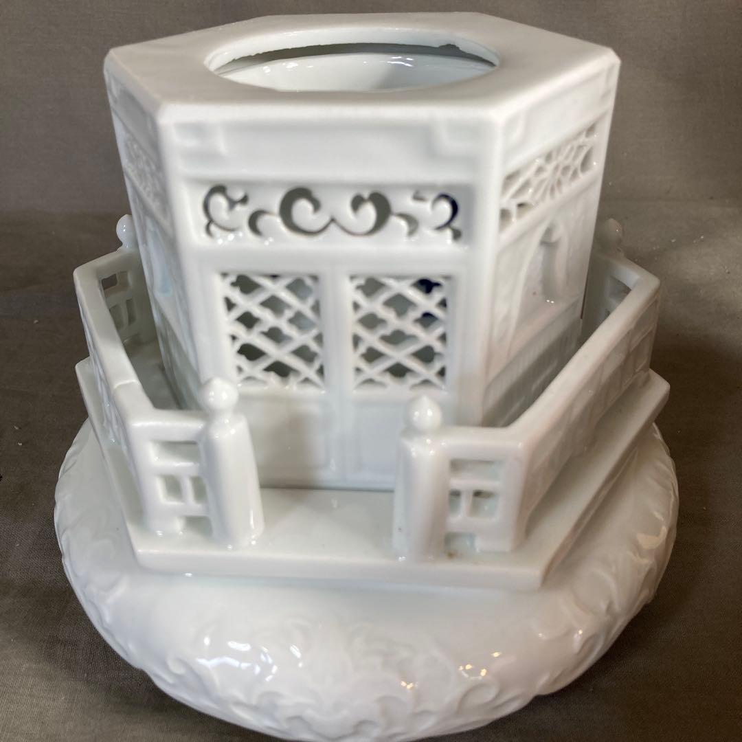 【杉原一壷】白磁彫刻の伝統　日本の名窯　杉原一壷作　白磁彫刻夢殿　照明灯置物