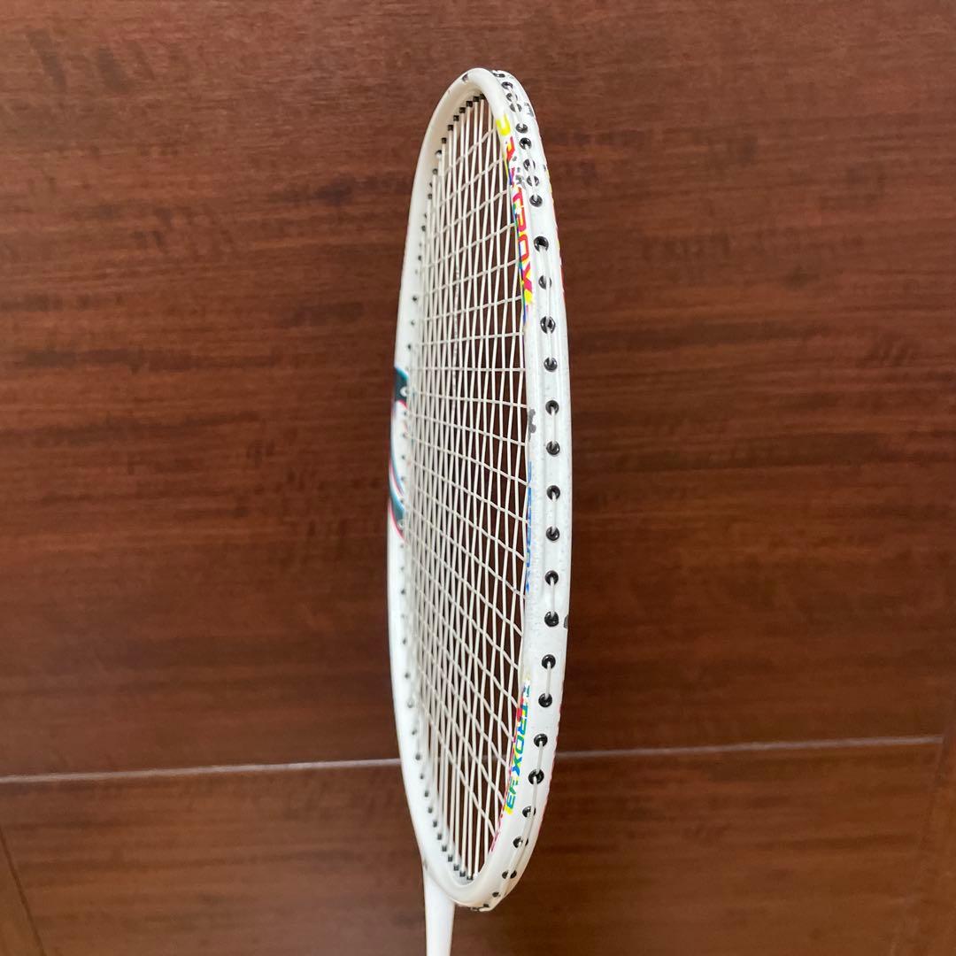 ASTROX 33バドミントンラケット