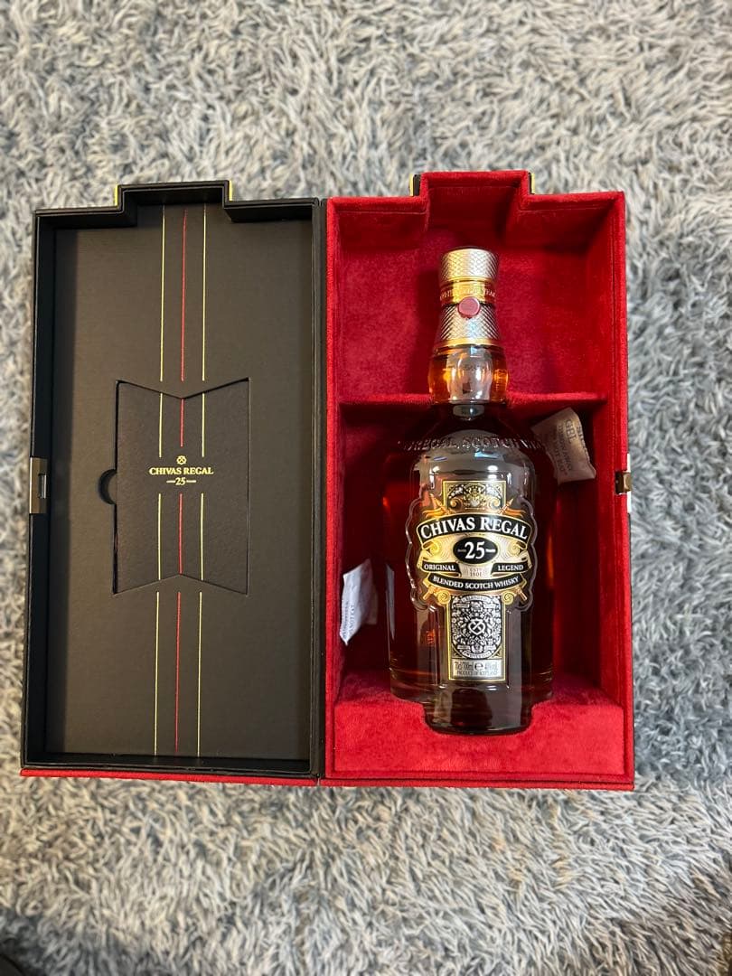 【新品未開封】【外箱付き】シーバスリーガル25年ブレンデッドスコッチウイスキー