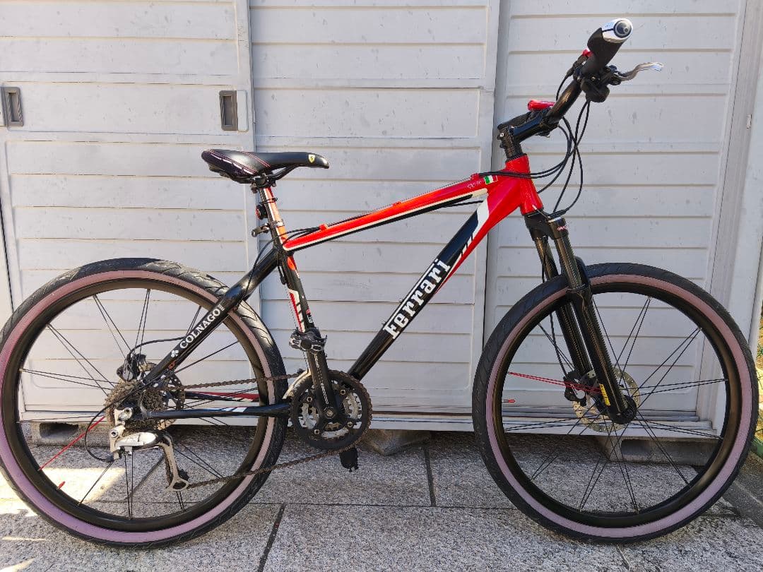 Ferrari マウンテンバイク 黒/赤