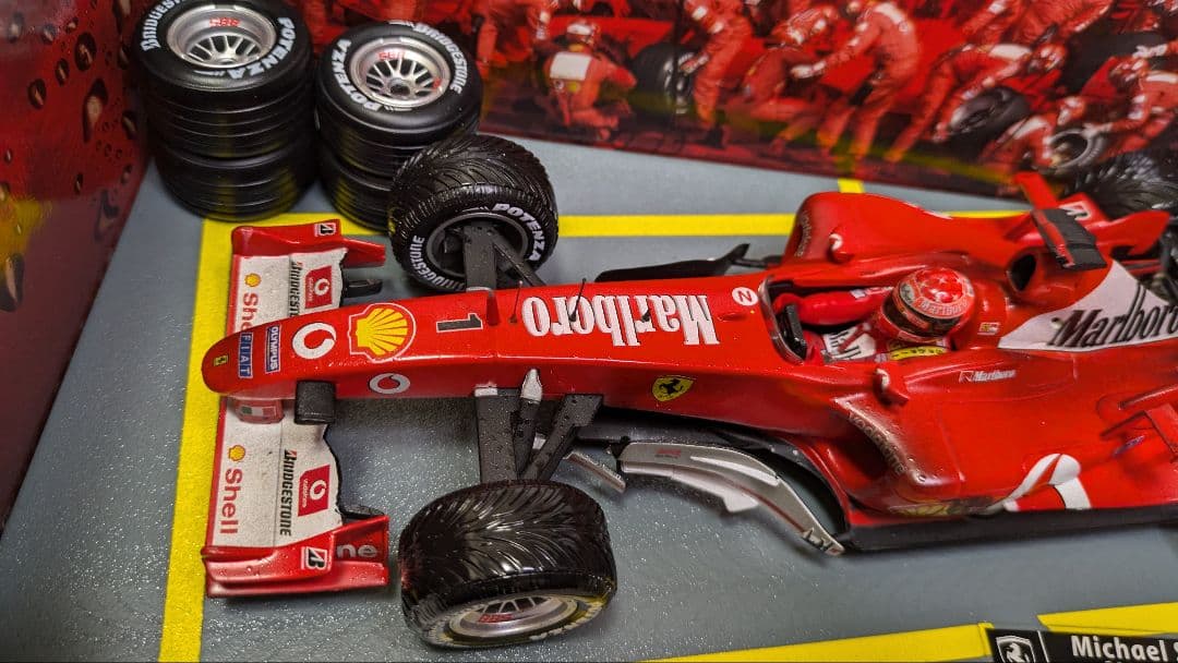 限定 HW 2003 ワールドチャンピオン シューマッハ レインタイヤモデル