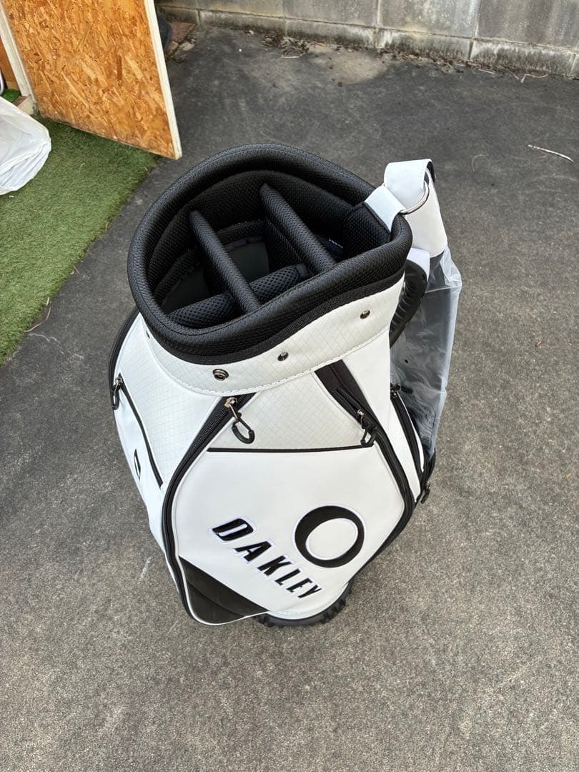 OAKLEYキャディバック(新品)
