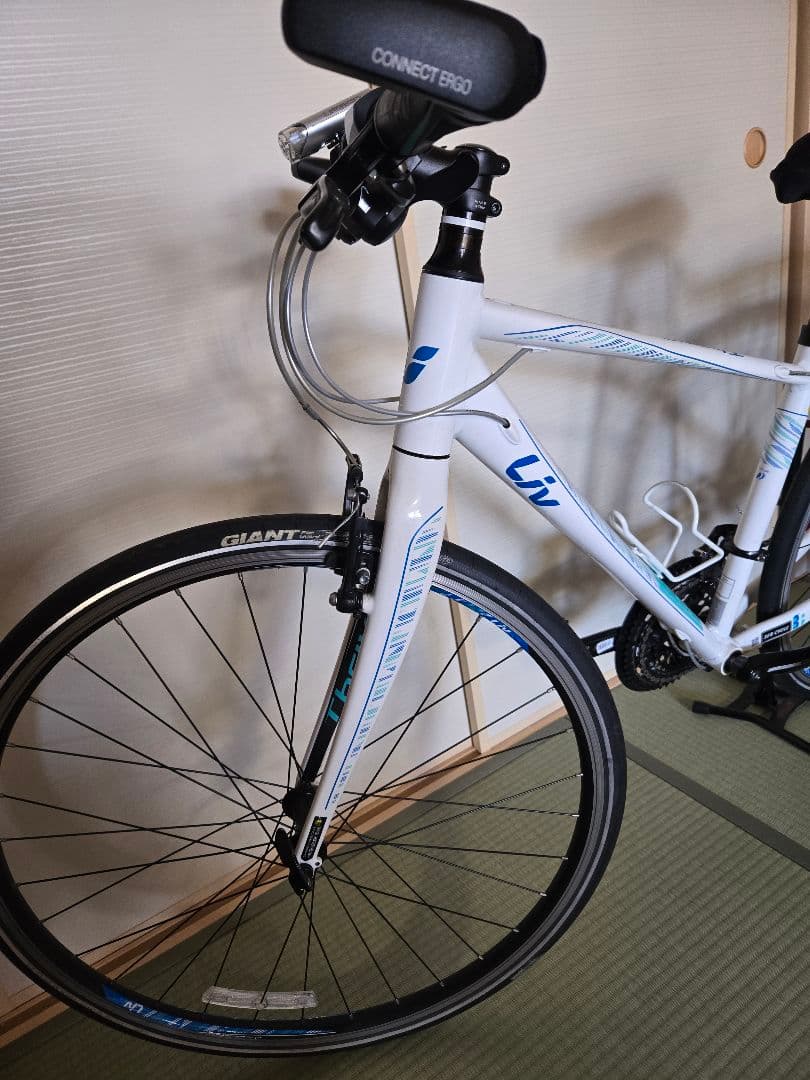 Giant クロスバイク ホワイト