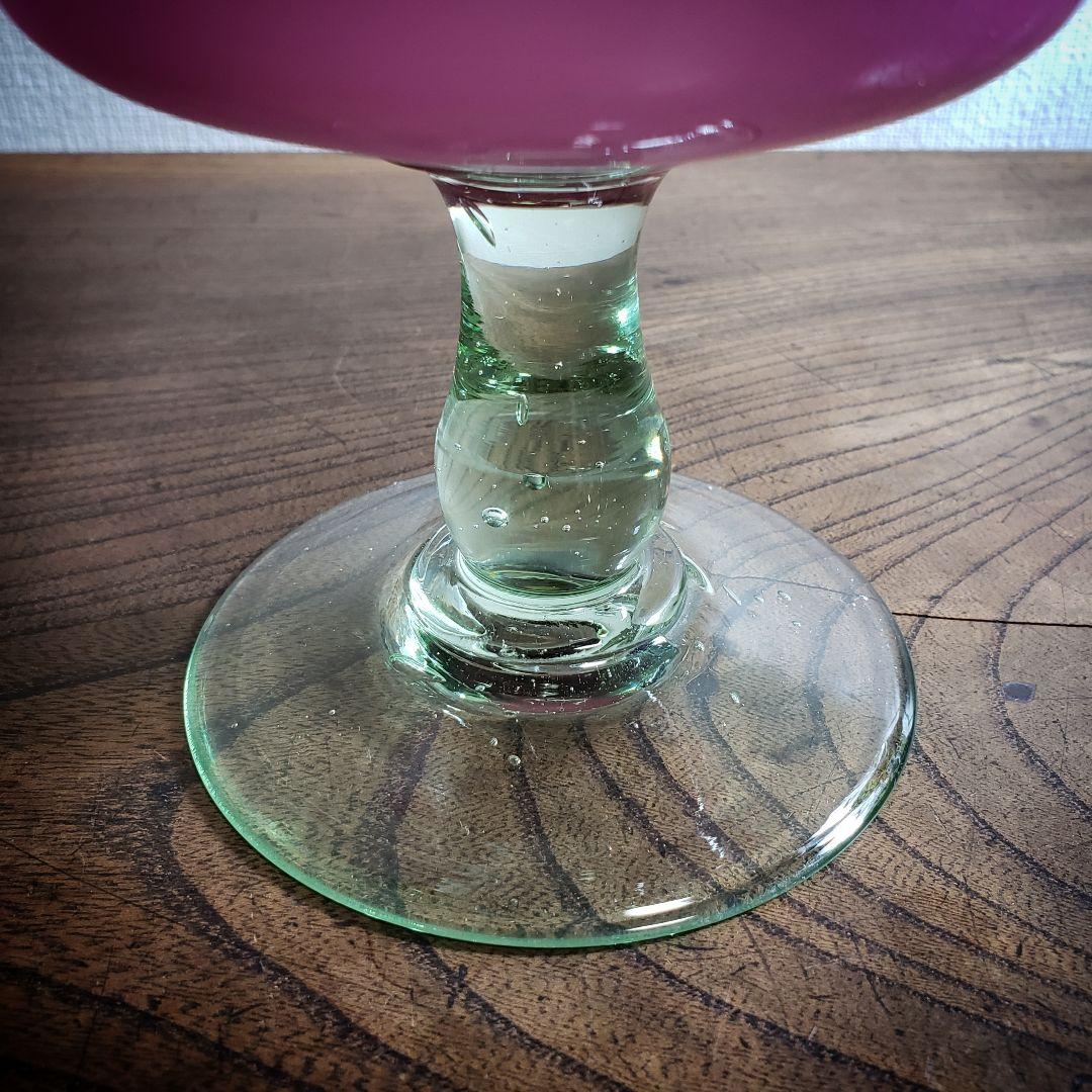 乳白地桃色被し　色ガラス　輪花　コンポート　ウランガラス　氷コップ