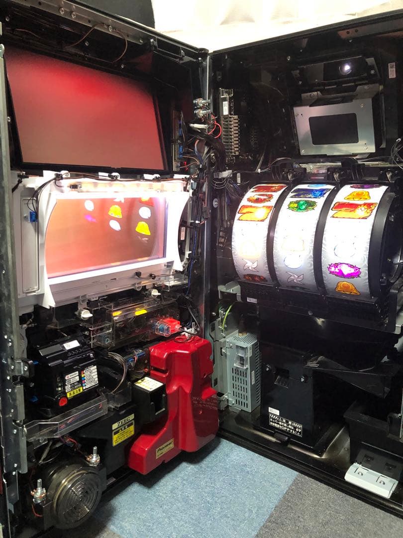 ⚠︎説明文必読⚠︎ パチスロ　甲鉄城のカバネリ　実機+鍵等付属品(送料込)