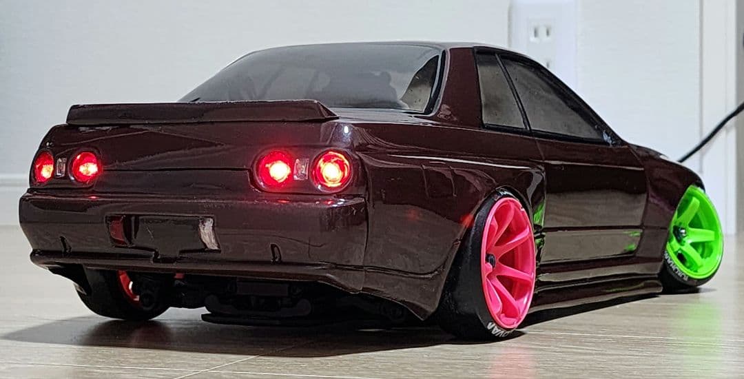 はるさん専用 GTR R32 ドリラジ ボディー 1/10 8灯LED付き