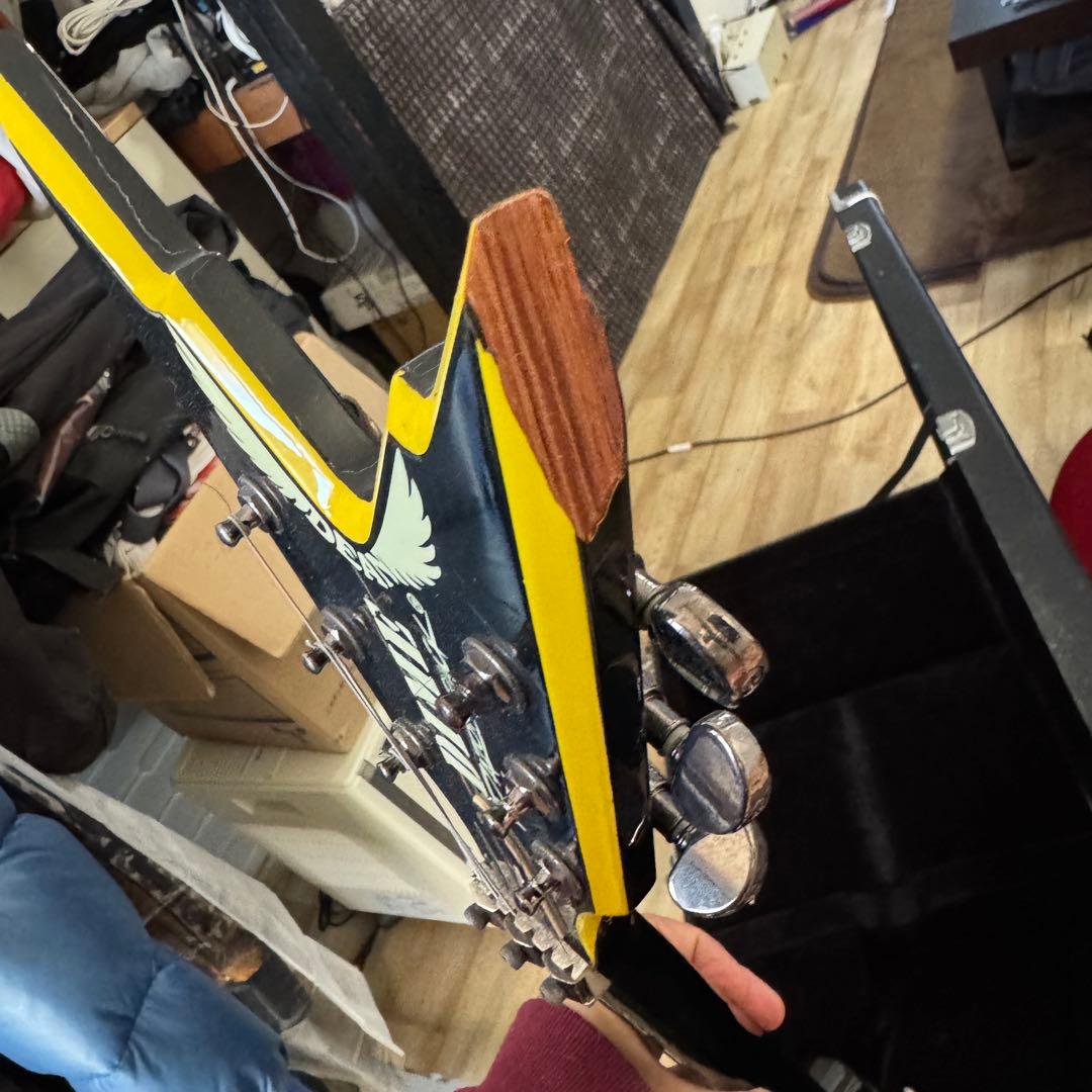 DEAN RAZORBACK 黒/黄色 ハードケース付き