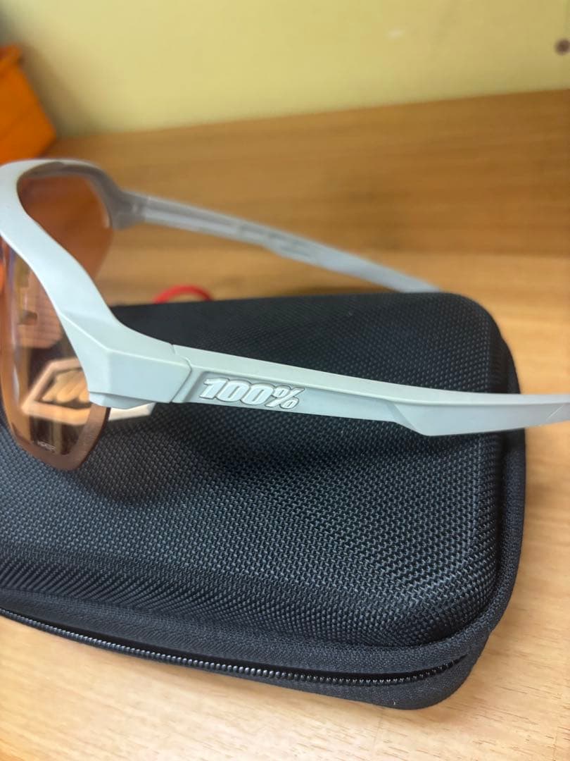 100% スポーツサングラス ケース付き ワンハンドレッド　ロードバイク