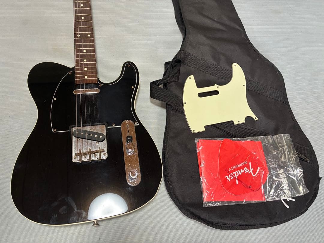フェンダージャパントラディショナル60s テレキャスターカスタム　黒　バンビーナ