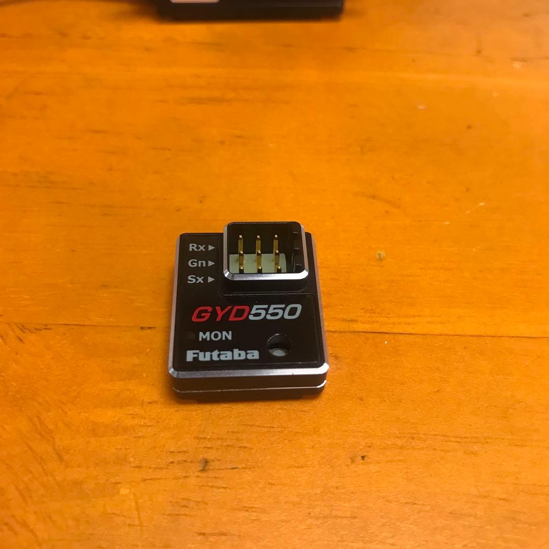 フタバ サーボCD700とジャイロGYD550セット【サーボホーンおまけ付き】