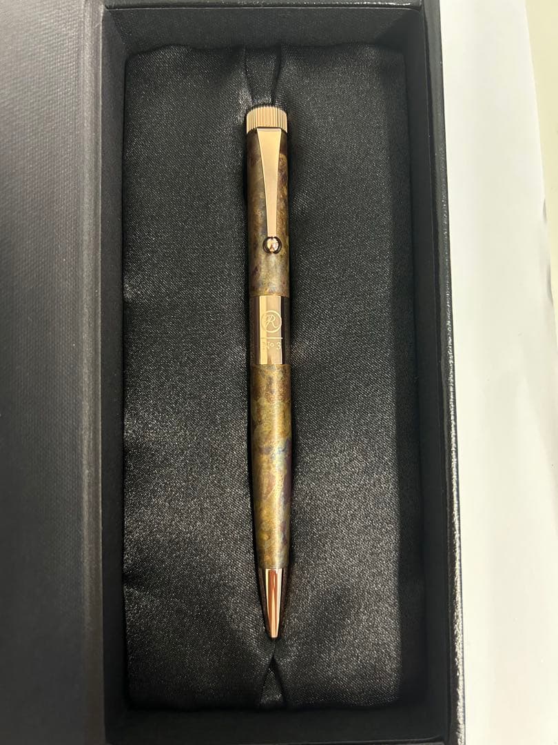 伊東屋 ROMEO　No.3 ボールペン　細軸　斑紋孔雀色ヴィンテージローズ