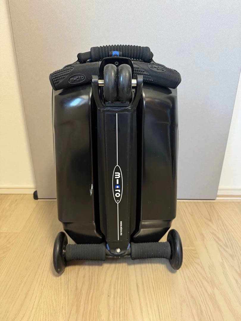 マイクロラゲッジ乗れるスーツケースキックボード マイクロスクーターキャリーケース
