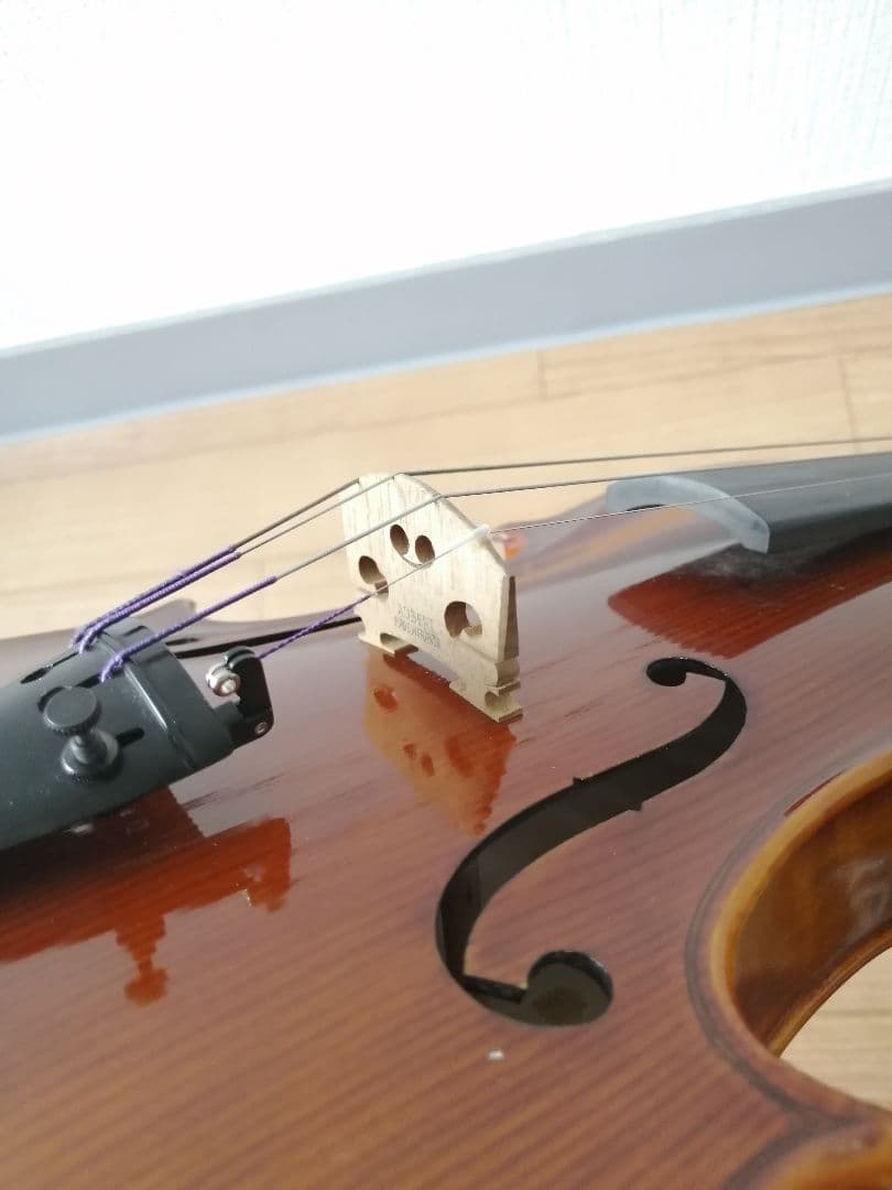 モダンヴァイオリン　(a modern french　violin)