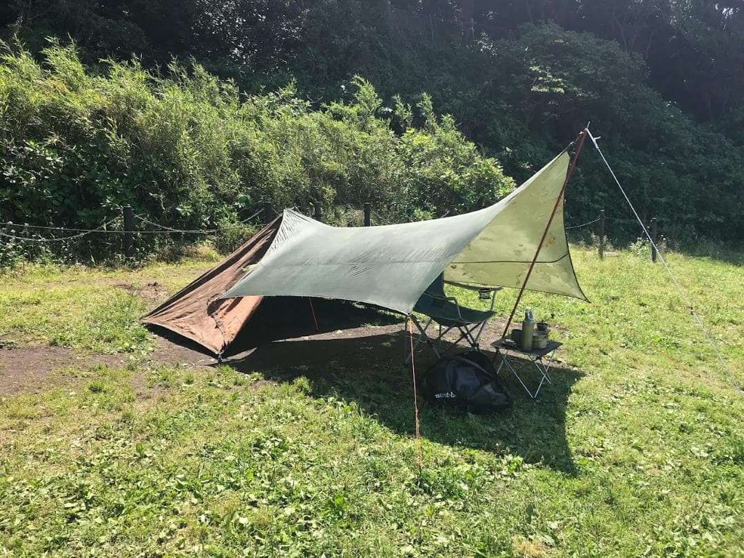 ハンガリー軍　ポンチョテント2枚組　ハリケーンカモ　軍幕テント　ティピー