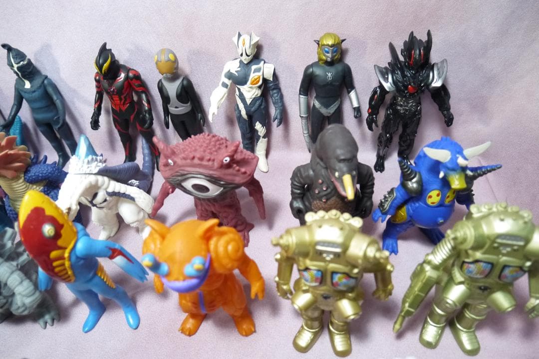 ウルトラヒーローシリーズ500　ウルトラ怪獣シリーズ500　ソフビ95体