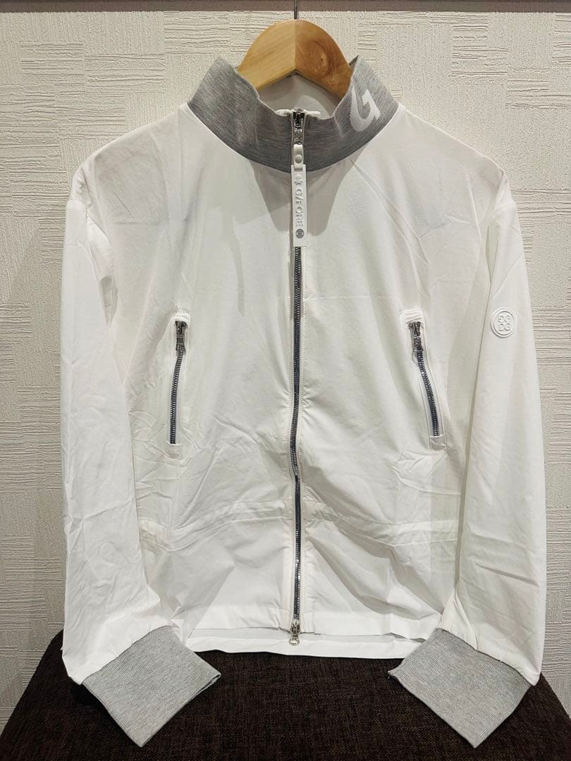 再入荷韓国G/FOREジーフォアレディースウインドブレーカーsizeLホワイト