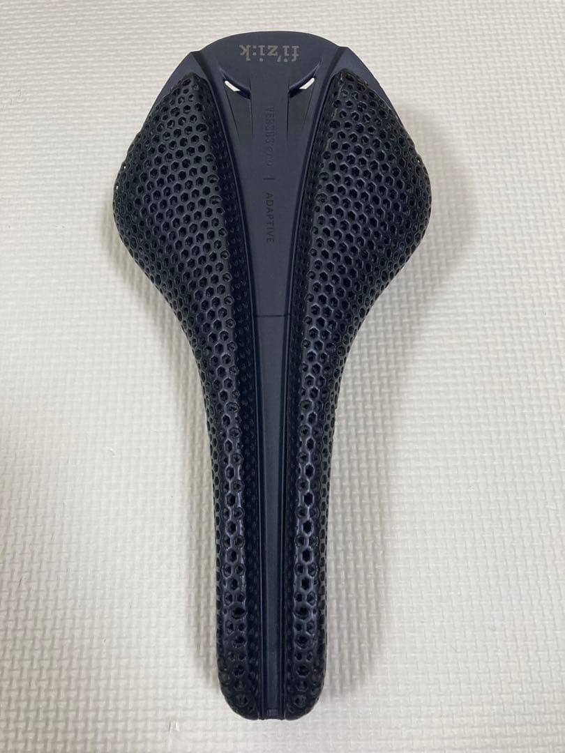 【フィジーク】アンタレス　ヴァーサス　エボ R1 アダプティブ