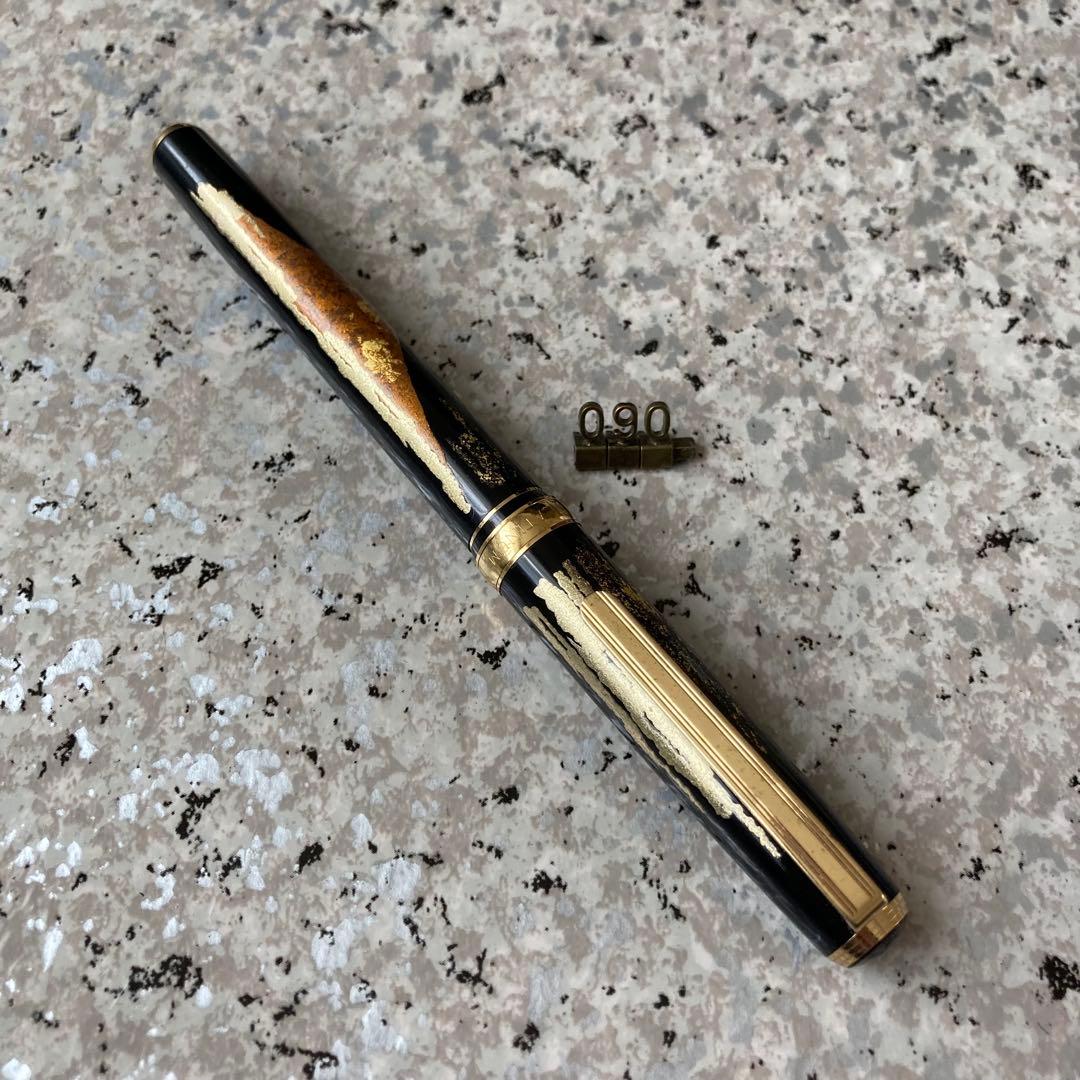 #090 オーバーホール済み 万年筆 PLATINUM 蒔絵 赤富士18k