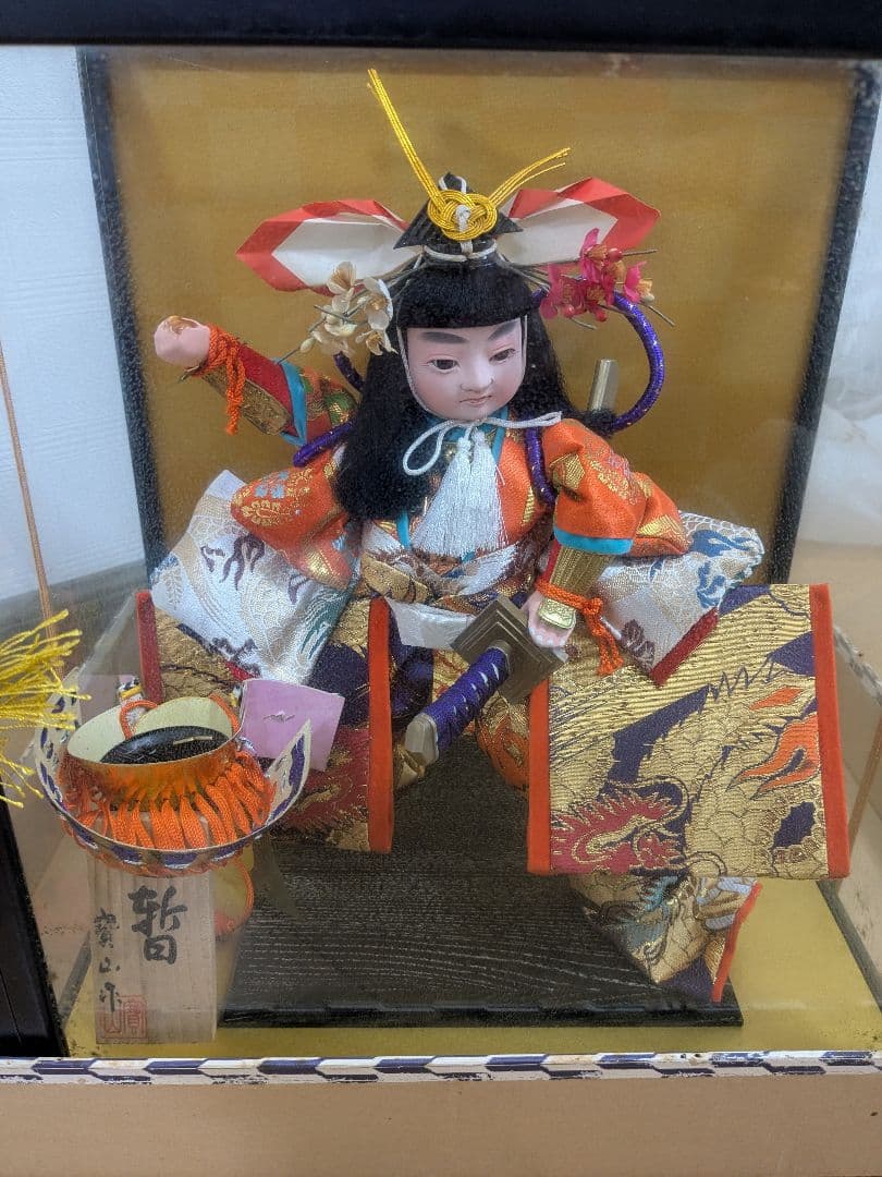 伝統的日本人形 精巧な工芸品