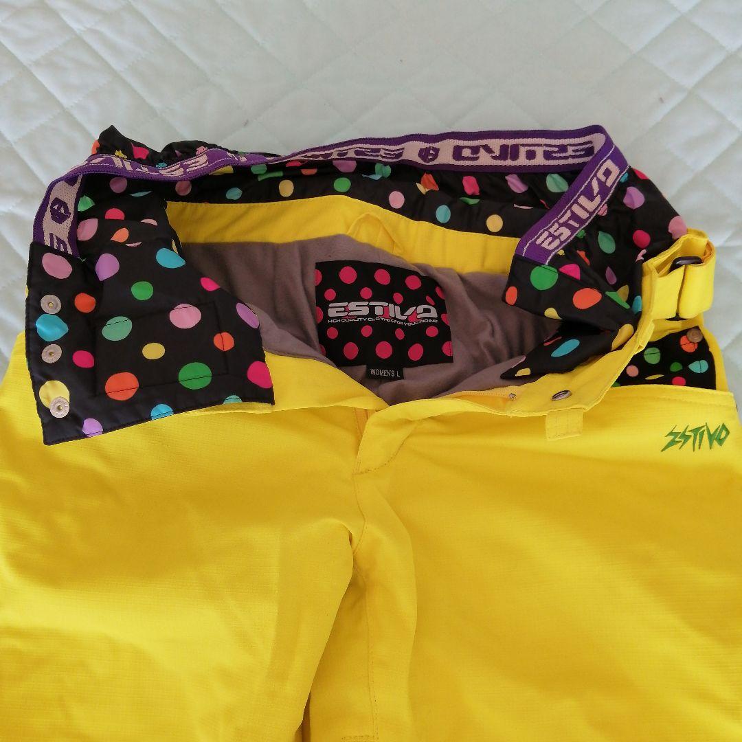 スノボーやスキーウエアーのパンツです。ご購入ください。