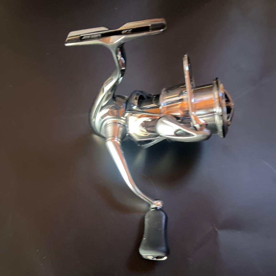 DAIWA EXIST2500S-XH フィッシングリール メタリックシルバー