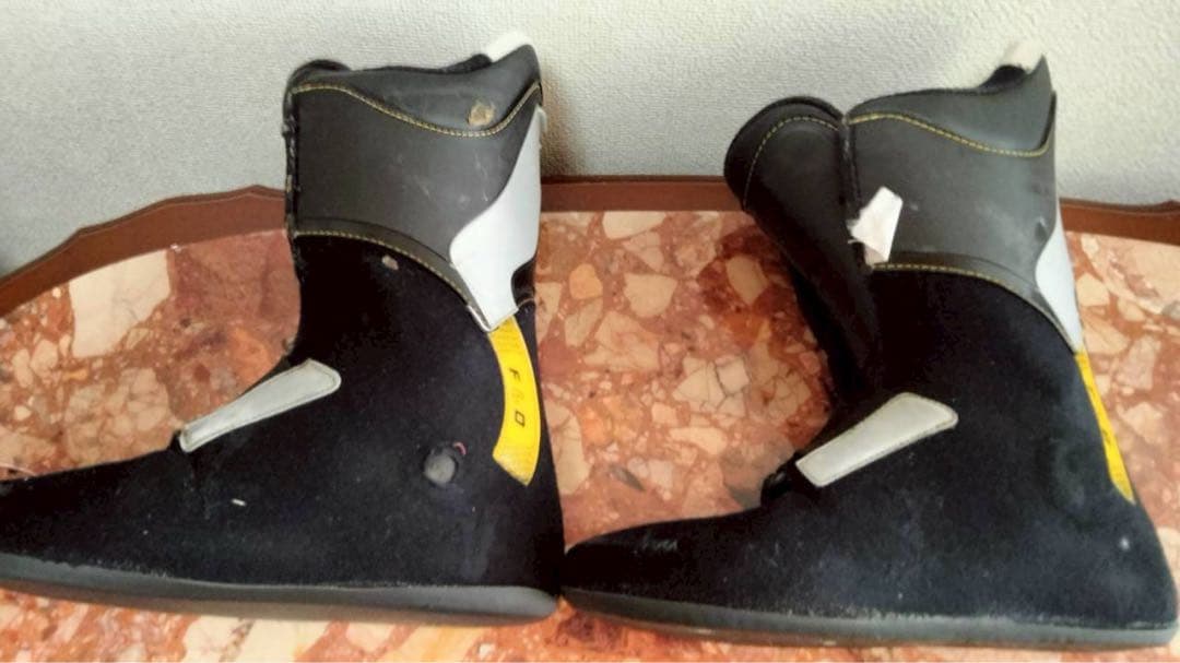 LANGE スキー ブーツ 赤