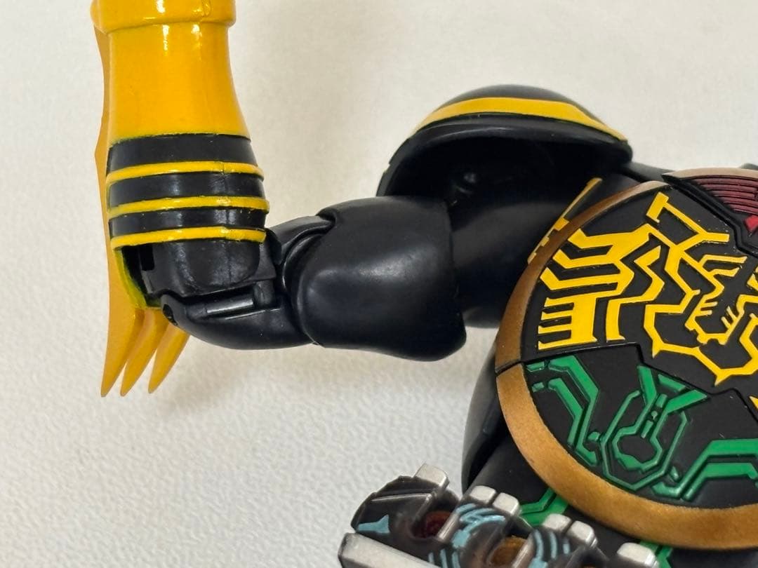 【美品】S.H.フィギュアーツ 真骨彫 仮面ライダーオーズ タトバコンボ