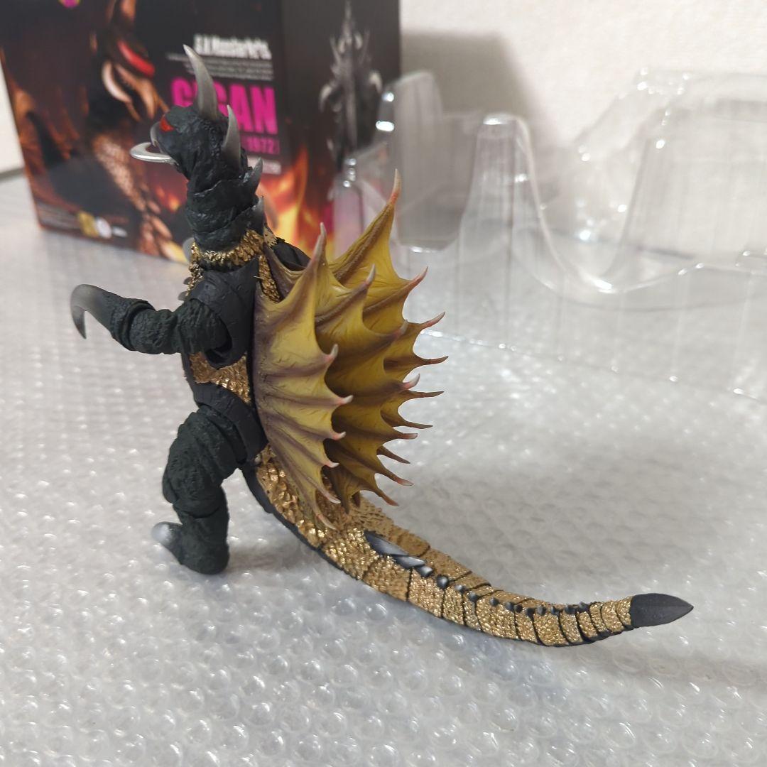 【希少・美品】S.H.モンスターアーツ ガイガン 1972 アクションフィギュア
